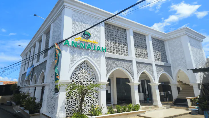 Mushalla Annajah Depok, Indonésie